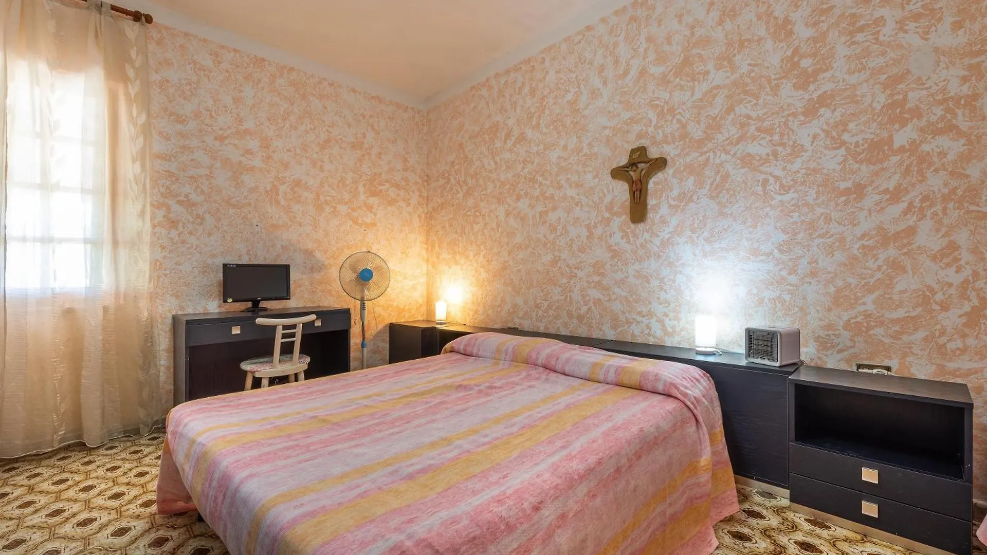 Casa Vacanza Elena サッロク