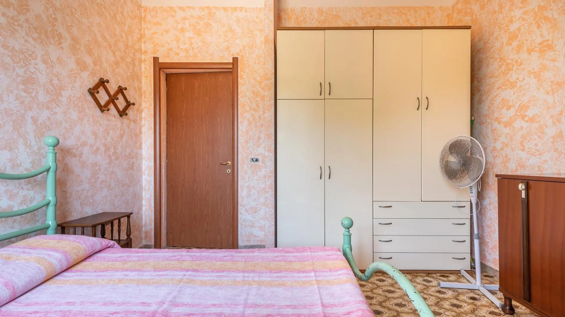 Casa Vacanza Elena サッロク